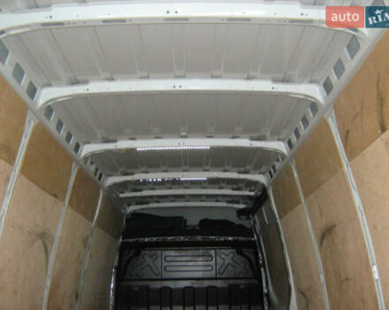 Білий Івеко Дейлі, об'ємом двигуна 2.29 л та пробігом 380 тис. км за 18900 $, фото 10 на Automoto.ua