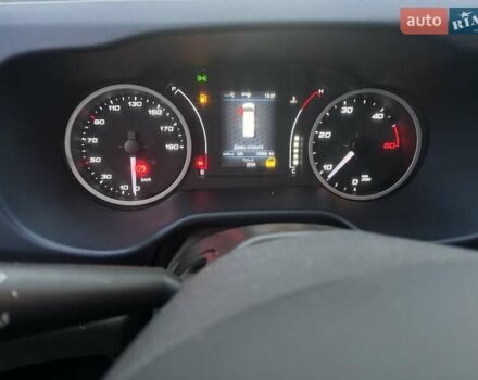 Білий Івеко Дейлі, об'ємом двигуна 3 л та пробігом 180 тис. км за 23999 $, фото 10 на Automoto.ua