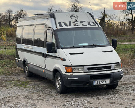 Белый Ивеко Дейли, объемом двигателя 2.8 л и пробегом 300 тыс. км за 3500 $, фото 2 на Automoto.ua
