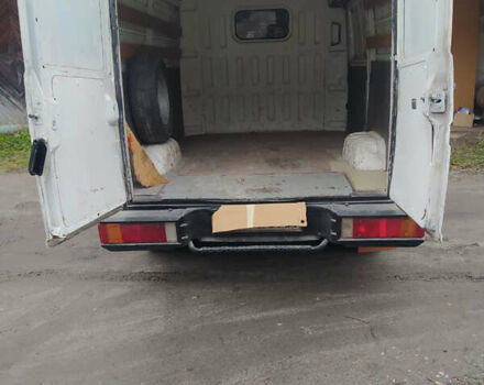 Білий Івеко Дейлі, об'ємом двигуна 2.5 л та пробігом 320 тис. км за 3500 $, фото 1 на Automoto.ua