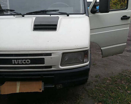 Білий Івеко Дейлі, об'ємом двигуна 2.5 л та пробігом 320 тис. км за 3500 $, фото 2 на Automoto.ua