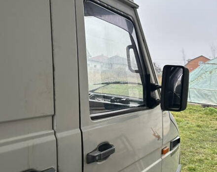 Білий Івеко Дейлі, об'ємом двигуна 2.8 л та пробігом 450 тис. км за 3800 $, фото 4 на Automoto.ua