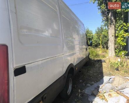 Білий Івеко Дейлі, об'ємом двигуна 2.8 л та пробігом 350 тис. км за 7200 $, фото 6 на Automoto.ua