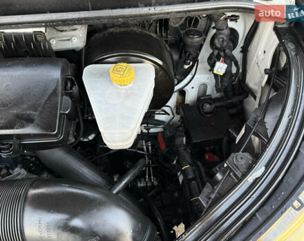 Белый Ивеко Дейли, объемом двигателя 3 л и пробегом 231 тыс. км за 30400 $, фото 17 на Automoto.ua