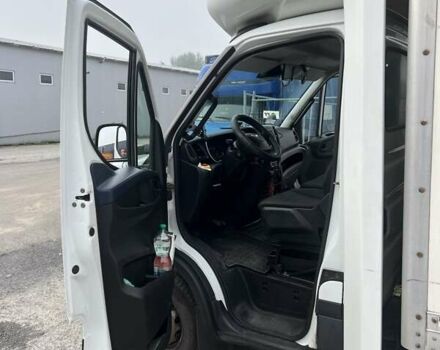Білий Івеко Дейлі, об'ємом двигуна 3 л та пробігом 245 тис. км за 25900 $, фото 4 на Automoto.ua