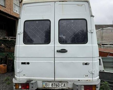Белый Ивеко Дейли, объемом двигателя 2.5 л и пробегом 500 тыс. км за 700 $, фото 1 на Automoto.ua