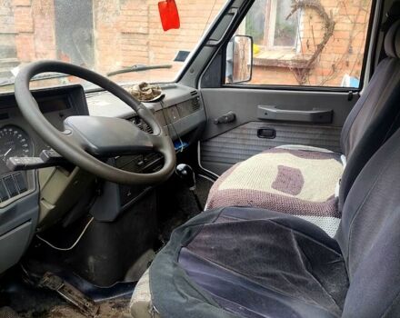 Белый Ивеко Дейли, объемом двигателя 2.4 л и пробегом 250 тыс. км за 1400 $, фото 1 на Automoto.ua