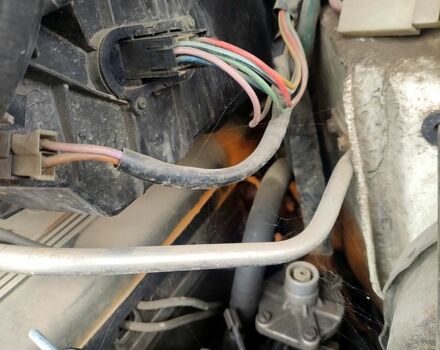 Белый Ивеко Дейли, объемом двигателя 2.4 л и пробегом 250 тыс. км за 1400 $, фото 5 на Automoto.ua