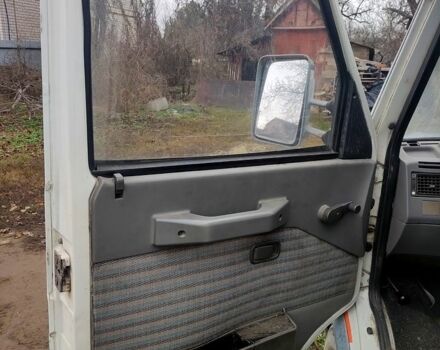 Белый Ивеко Дейли, объемом двигателя 2.4 л и пробегом 250 тыс. км за 1400 $, фото 2 на Automoto.ua