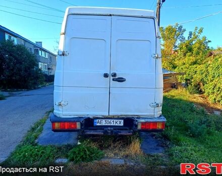 Белый Ивеко Дейли, объемом двигателя 2.8 л и пробегом 0 тыс. км за 4550 $, фото 3 на Automoto.ua