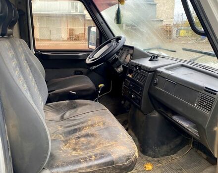 Белый Ивеко Дейли, объемом двигателя 2.8 л и пробегом 0 тыс. км за 2300 $, фото 3 на Automoto.ua