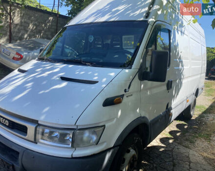 Белый Ивеко Дейли, объемом двигателя 2.8 л и пробегом 256 тыс. км за 4499 $, фото 1 на Automoto.ua