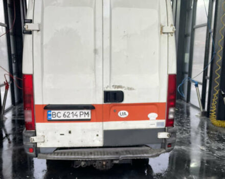 Белый Ивеко Дейли, объемом двигателя 2.8 л и пробегом 400 тыс. км за 3200 $, фото 4 на Automoto.ua