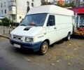 Белый Ивеко Дейли, объемом двигателя 28 л и пробегом 300 тыс. км за 1800 $, фото 1 на Automoto.ua