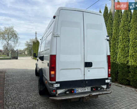 Білий Івеко Дейлі, об'ємом двигуна 2.8 л та пробігом 400 тис. км за 8999 $, фото 5 на Automoto.ua