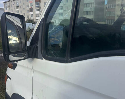 Белый Ивеко Дейли, объемом двигателя 2.8 л и пробегом 250 тыс. км за 3500 $, фото 4 на Automoto.ua