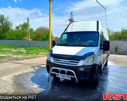 Білий Івеко Дейлі, об'ємом двигуна 3 л та пробігом 280 тис. км за 9000 $, фото 1 на Automoto.ua