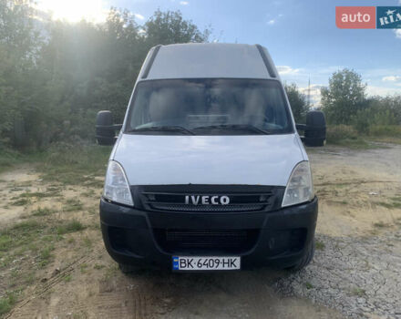 Белый Ивеко Дейли, объемом двигателя 3 л и пробегом 550 тыс. км за 9000 $, фото 2 на Automoto.ua