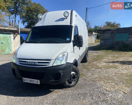 Белый Ивеко Дейли, объемом двигателя 3 л и пробегом 535 тыс. км за 15000 $, фото 1 на Automoto.ua
