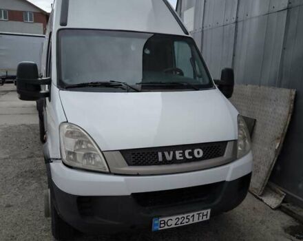 Білий Івеко Дейлі, об'ємом двигуна 3 л та пробігом 712 тис. км за 10000 $, фото 1 на Automoto.ua