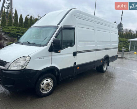 Белый Ивеко Дейли, объемом двигателя 3 л и пробегом 397 тыс. км за 12700 $, фото 2 на Automoto.ua