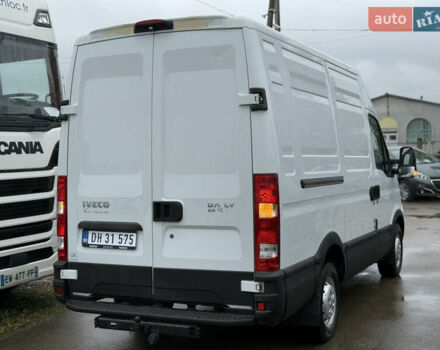 Белый Ивеко Дейли, объемом двигателя 2.3 л и пробегом 211 тыс. км за 4800 $, фото 4 на Automoto.ua