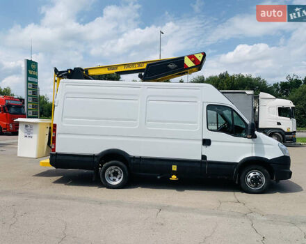 Белый Ивеко Дейли, объемом двигателя 0 л и пробегом 280 тыс. км за 23800 $, фото 2 на Automoto.ua