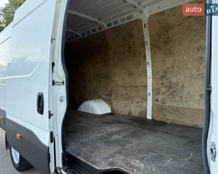 Білий Івеко Дейлі, об'ємом двигуна 3 л та пробігом 262 тис. км за 22300 $, фото 33 на Automoto.ua