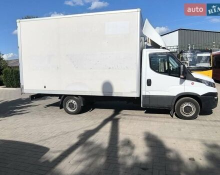 Білий Івеко Дейлі, об'ємом двигуна 2.3 л та пробігом 165 тис. км за 18900 $, фото 5 на Automoto.ua