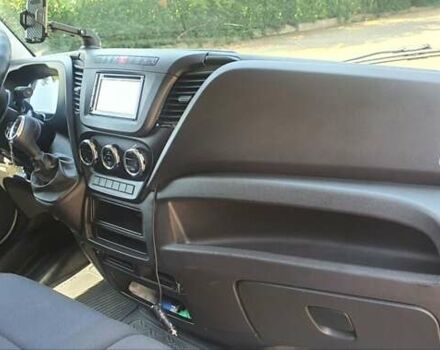 Білий Івеко Дейлі, об'ємом двигуна 2.3 л та пробігом 348 тис. км за 18500 $, фото 16 на Automoto.ua