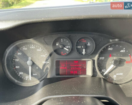 Белый Ивеко Дейли, объемом двигателя 3 л и пробегом 306 тыс. км за 17599 $, фото 13 на Automoto.ua