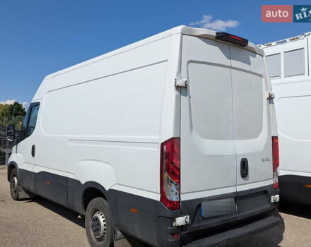 Белый Ивеко Дейли, объемом двигателя 2.3 л и пробегом 85 тыс. км за 29719 $, фото 2 на Automoto.ua