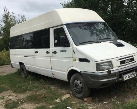 Белый Ивеко Дейли, объемом двигателя 2.8 л и пробегом 400 тыс. км за 2000 $, фото 1 на Automoto.ua