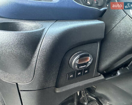 Белый Ивеко Дейли, объемом двигателя 2.3 л и пробегом 271 тыс. км за 18500 $, фото 28 на Automoto.ua