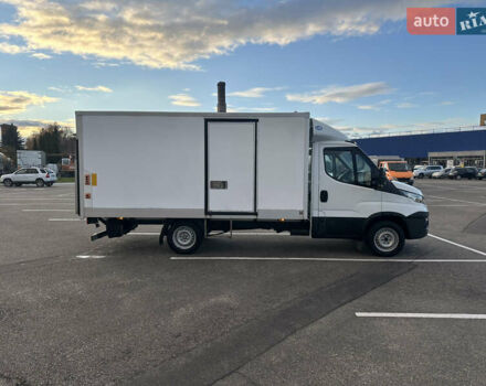 Белый Ивеко Дейли, объемом двигателя 2.3 л и пробегом 271 тыс. км за 18500 $, фото 4 на Automoto.ua