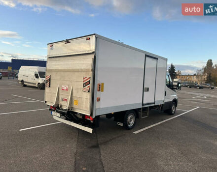 Белый Ивеко Дейли, объемом двигателя 2.3 л и пробегом 271 тыс. км за 18500 $, фото 5 на Automoto.ua