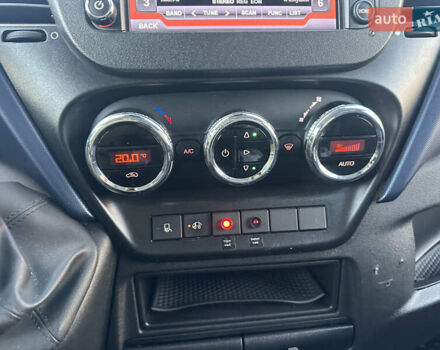 Белый Ивеко Дейли, объемом двигателя 2.3 л и пробегом 271 тыс. км за 18500 $, фото 30 на Automoto.ua