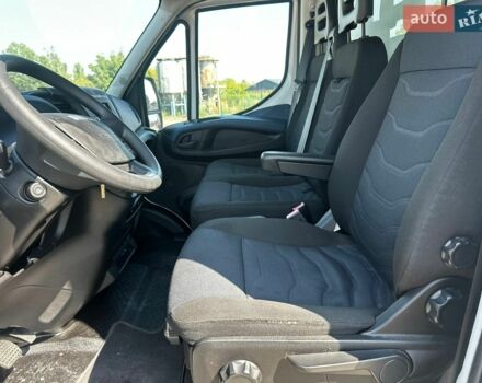 Білий Івеко Дейлі, об'ємом двигуна 2.3 л та пробігом 271 тис. км за 17999 $, фото 11 на Automoto.ua