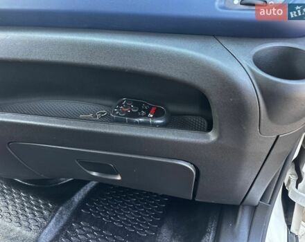 Білий Івеко Дейлі, об'ємом двигуна 2.3 л та пробігом 271 тис. км за 17999 $, фото 17 на Automoto.ua