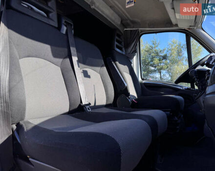 Білий Івеко Дейлі, об'ємом двигуна 3 л та пробігом 329 тис. км за 19000 $, фото 2 на Automoto.ua