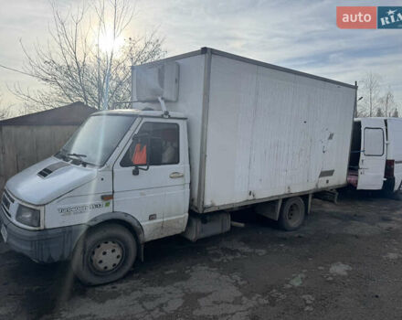 Білий Івеко Дейлі, об'ємом двигуна 2.5 л та пробігом 500 тис. км за 3300 $, фото 1 на Automoto.ua