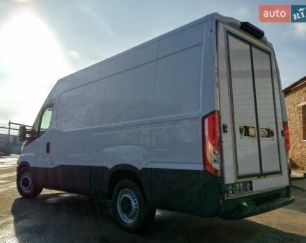 Белый Ивеко Дейли, объемом двигателя 2.3 л и пробегом 306 тыс. км за 18100 $, фото 2 на Automoto.ua