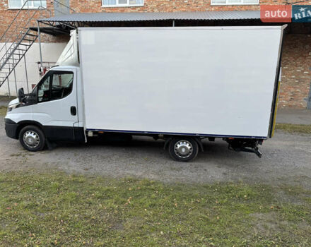 Білий Івеко Дейлі, об'ємом двигуна 3 л та пробігом 311 тис. км за 23800 $, фото 27 на Automoto.ua