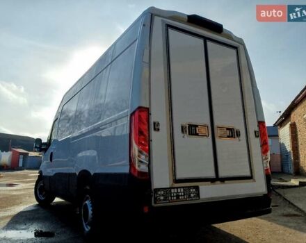 Белый Ивеко Дейли, объемом двигателя 2.3 л и пробегом 306 тыс. км за 18100 $, фото 4 на Automoto.ua