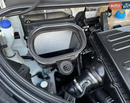 Білий Івеко Дейлі, об'ємом двигуна 3 л та пробігом 311 тис. км за 23800 $, фото 61 на Automoto.ua