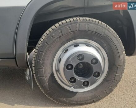 Белый Ивеко Дейли, объемом двигателя 3 л и пробегом 333 тыс. км за 31800 $, фото 12 на Automoto.ua