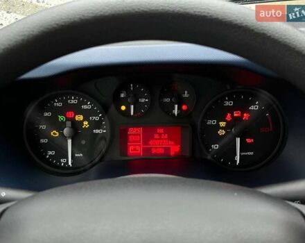 Белый Ивеко Дейли, объемом двигателя 2.3 л и пробегом 408 тыс. км за 21500 $, фото 11 на Automoto.ua