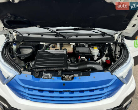 Белый Ивеко Дейли, объемом двигателя 3 л и пробегом 240 тыс. км за 22000 $, фото 96 на Automoto.ua