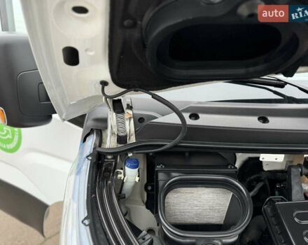 Белый Ивеко Дейли, объемом двигателя 3 л и пробегом 240 тыс. км за 22000 $, фото 102 на Automoto.ua