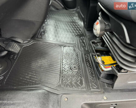 Белый Ивеко Дейли, объемом двигателя 3 л и пробегом 240 тыс. км за 22000 $, фото 39 на Automoto.ua